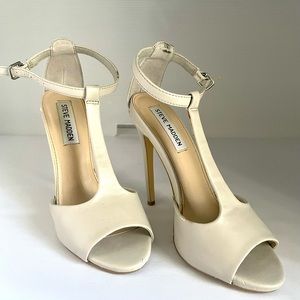 Steve Madden nude heels